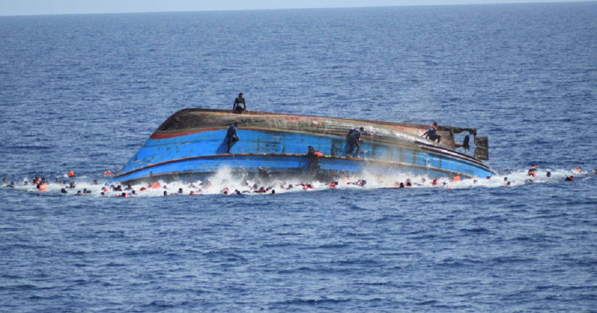 आप्रवासी चढेको डुंगा दुर्घटना, कम्तिमा ४३ को मृत्यु