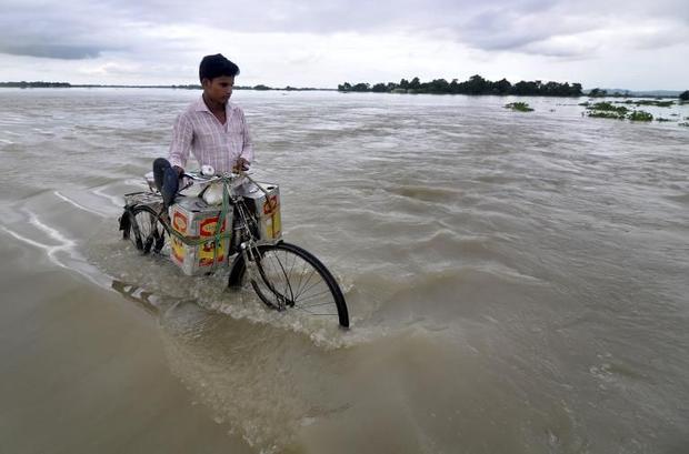 कर्णालीमा पानीको सतहले नाघ्यो चेतावनी तह